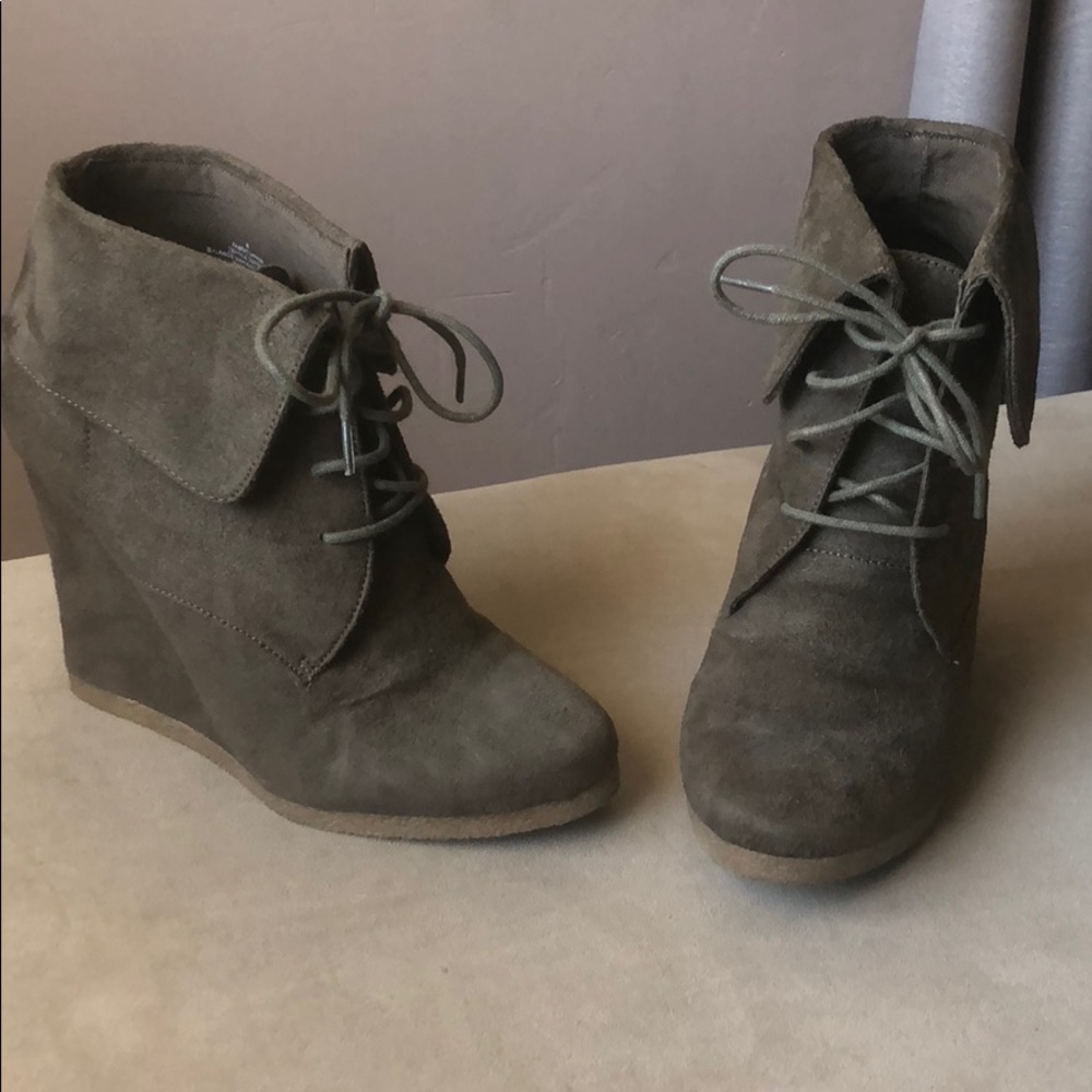 Mossimo Olive Green Lace Up Booties